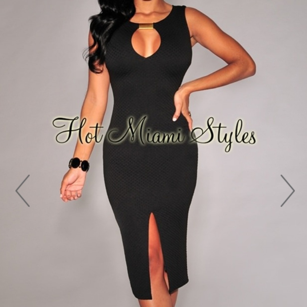 Black Textured Gold Accent Sleeveless Midi Dress-M